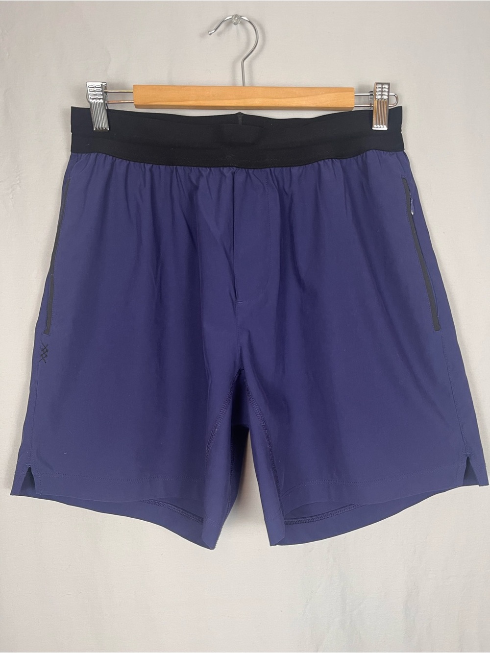 Rhône 7” Mako Tech Shorts Mens Medium Navy Blue Athletic Gym Activewear Unlined